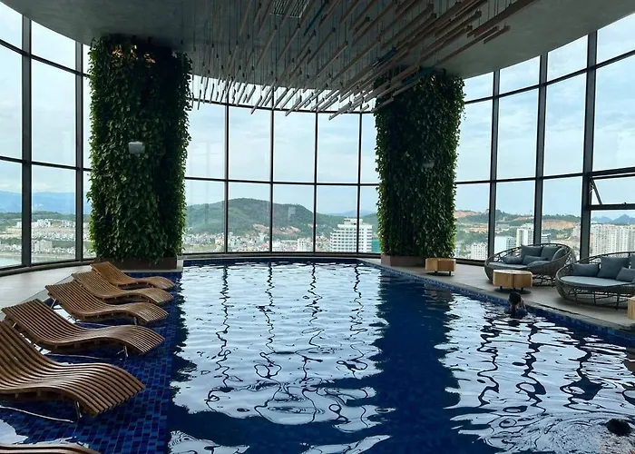The Sandy Homestay - Bayscape View - Citadines Marina Ha Long Apartment *