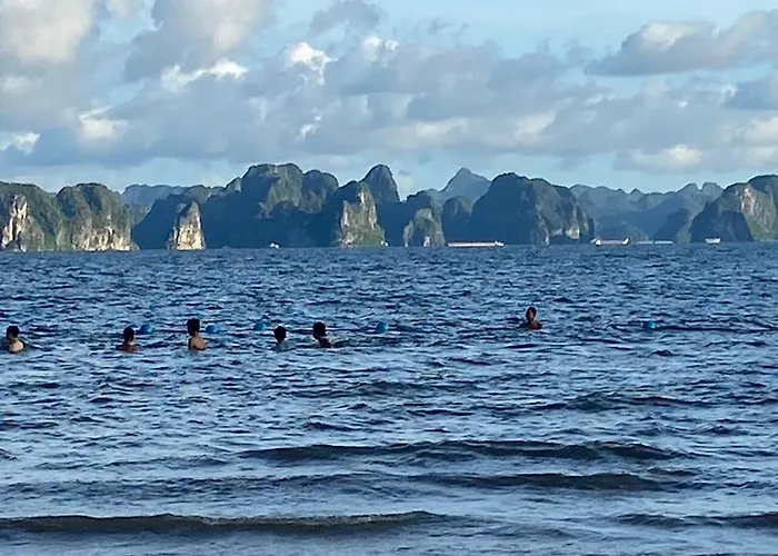 Apartment The Sandy Homestay - Bayscape View - Citadines Marina Ha Long *