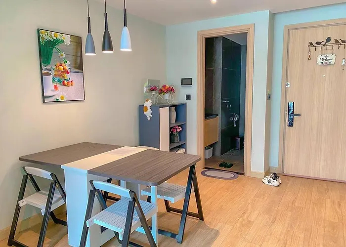 The Sandy Homestay - Bayscape View - Citadines Marina Ha Long Apartment