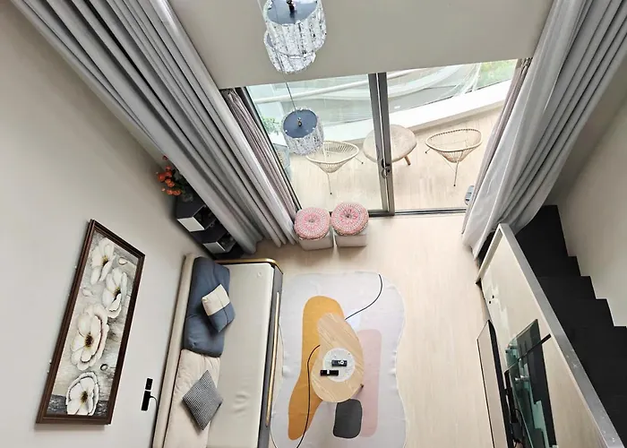 The Sandy Homestay - Bayscape View - Citadines Marina Ha Long * Hạ Long