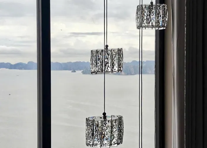 The Sandy Homestay - Bayscape View - Citadines Marina Ha Long *