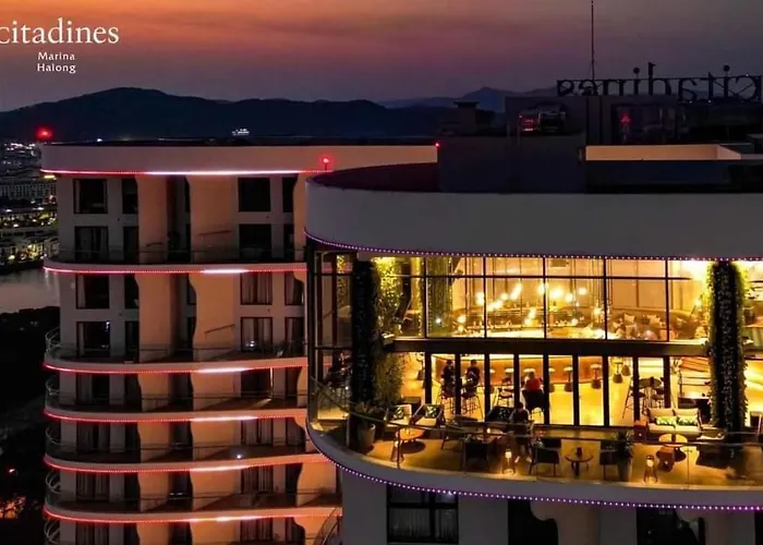 The Sandy Homestay - Bayscape View - Citadines Marina Ha Long Hạ Long